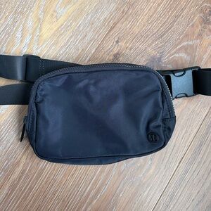 Lululemon belt bag